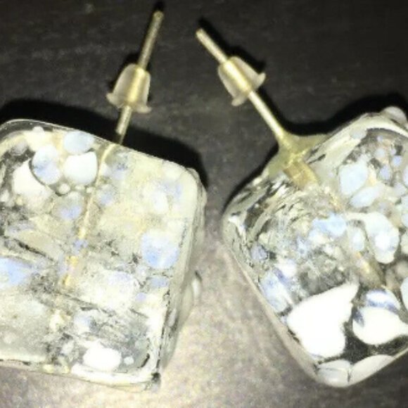 Maryam Nassir Zadeh ”Ice Cube” Glass White/Clear Stud Earrings - Picture 6 of 7